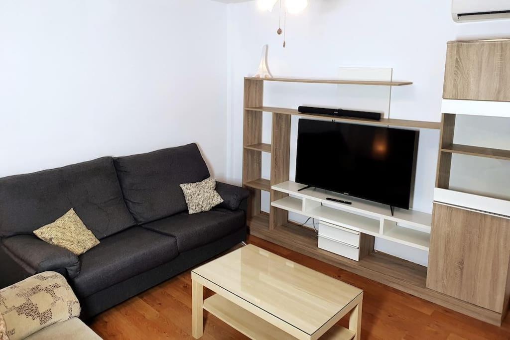 4F, Aire Acondic, 80M2, 2 Dormitorios, 4 Huespedes, Wifi Gratis La Línea de la Concepción 外观 照片