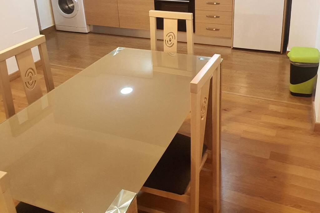 4F, Aire Acondic, 80M2, 2 Dormitorios, 4 Huespedes, Wifi Gratis La Línea de la Concepción 外观 照片