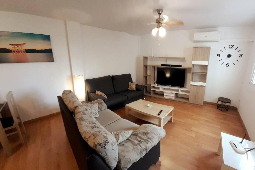 4F, Aire Acondic, 80M2, 2 Dormitorios, 4 Huespedes, Wifi Gratis La Línea de la Concepción 外观 照片